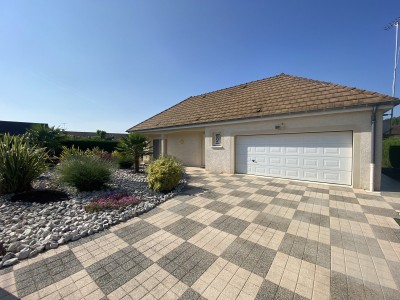 MAISON DE PLAIN PIED A VENDRE - SASSENAY - 112 m2 - 273000€