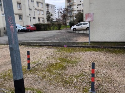 PARKING A LOUER - CHALON SUR SAONE - 30€ charges comprises par mois
