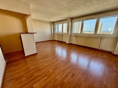 APPARTEMENT T4 A VENDRE - CHALON SUR SAONE - 74.68 m2 - 58000€