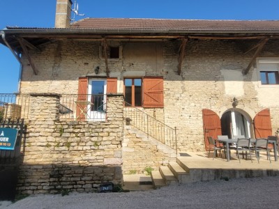 MAISON A LOUER - SENNECEY LE GRAND - 157.1 m2 - 1170€ charges comprises par mois