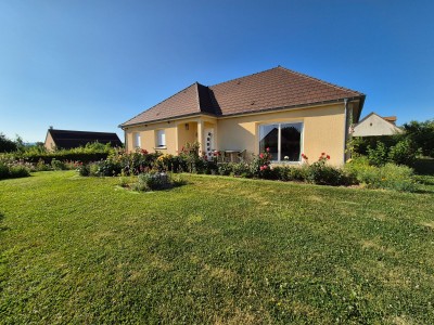 MAISON DE PLAIN PIED AVEC SOUS-SOL COMPLET A VENDRE - CHAUDENAY - 150 m2 - 309000€