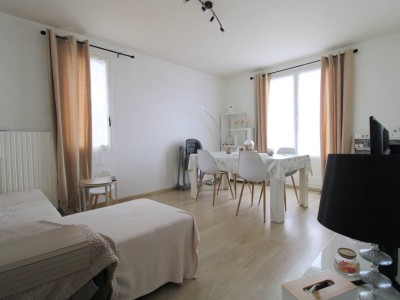 APPARTEMENT T3 - CHAMPFORGEUIL - 64 m2 - VENDU