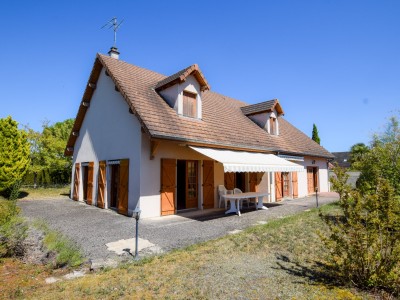 MAISON A VENDRE - GIVRY - 143 m2 - 358000€