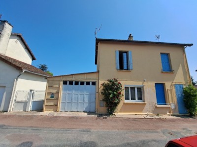 MAISON A VENDRE - ST FORGEOT - 74 m2 - 78000€