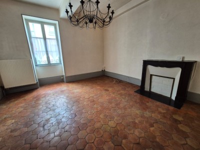 Immeuble de rapport A VENDRE - NOLAY - 200 m2 - 89 000 €