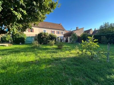 Grande maison en pierres avec dpendance et jardin A VENDRE - LALHEUE - 400 m2 - 490000€