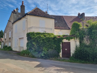 Maison de village A VENDRE - PARIS L HOPITAL - 103 m2 - 99 000 €