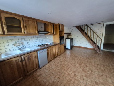 MAISON A LOUER - BARNAY - 100 m2 - 700 € charges comprises par mois