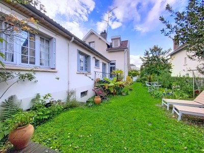 Agréable maison années 1930 avec jardin A VENDRE - DIJON PORT DU CANAL - 127.8 m2 - 425 000 €