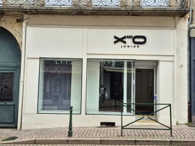 LOCAL COMMERCIAL A LOUER - AUTUN - 40 m2 - 450�&euro; HC par mois