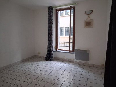 APPARTEMENT T1 A LOUER - DIJON - 23 m2 - 420€ charges comprises par mois