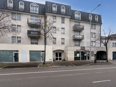 Studio avec balcon et place de parking A VENDRE - DIJON Place du 30 octobre - 28.8 m2 - 115000€