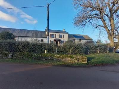 Maison de village et d�pendances A VENDRE - MAGNIEN - 185 m2 - 239�000�&euro;