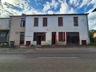 Ensemble immobilier � r�nover avec terrain A VENDRE - ST SERNIN DU PLAIN - 180 m2 - 78�000�&euro;