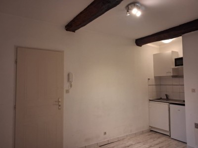 STUDIO A LOUER - DIJON - 17 m2 - 350€ charges comprises par mois