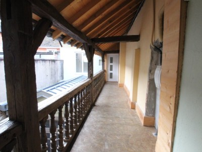 APPARTEMENT T2 A LOUER - LOUHANS - 81.88 m2 - 650�&euro; charges comprises par mois