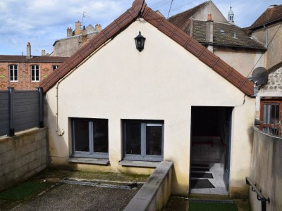 Immeuble à usage commercial 230 m² A VENDRE - SAULIEU - 230 m2 - 119 000 &euro;