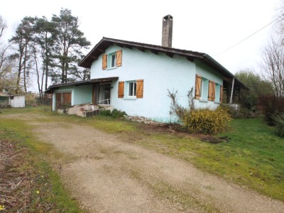 Maison de plain pied avec garage et terrain. A VENDRE - CONDAL - 134 m2 - 189�000�&euro;