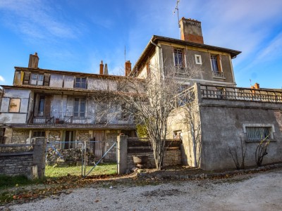 Maison ancienne et ses d�pendances A VENDRE - GIVRY - 107 m2 - 105�000�&euro;