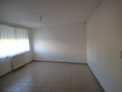 APPARTEMENT T3 A LOUER - LOUHANS - 52 m2 - 540�&euro; charges comprises par mois