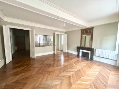 Appartement T2 r�novation haut de gamme A VENDRE - MACON Centre ville pi�ton - 67.4 m2 - 139�000�&euro;