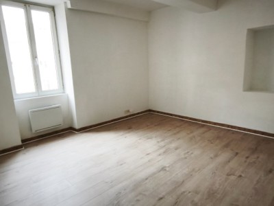 APPARTEMENT T2 A LOUER - GIVRY - 52.48 m2 - 620�&euro; charges comprises par mois