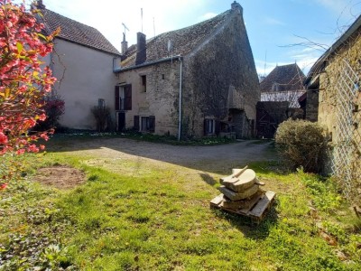 MAISON A VENDRE - ARNAY LE DUC - 236 m2 - 139�000�&euro;