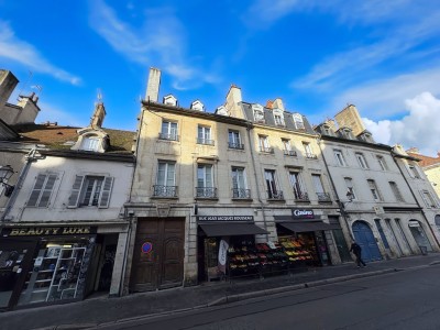 STUDIO EN DERNIER ETAGE A VENDRE - DIJON - 17.55 m2 - 65 000 &euro;