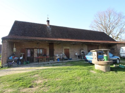 Ferme bressane avec terrain A VENDRE - LE FAY - 83 m2 - 135�000�&euro;