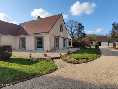 Maison individuelle A VENDRE - PIERRE DE BRESSE - 200 m2 - 299�000�&euro;