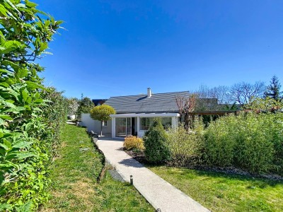 MAISON DE PLEIN-PIED AU COEUR D UN JARDIN PAYSAGÉ A VENDRE - DAROIS - 117 m2 - 368 000 &euro;