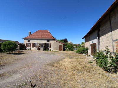 maison 2 chambres et dépendances A VENDRE - GERGY - 77 m2 - 172 000 &euro;