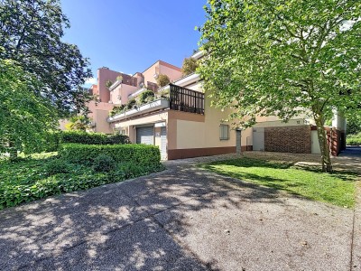 Studio lumineux à proximité des facultés de Dijon A VENDRE - QUETIGNY PLACE CENTRALE - 32.21 m2 - 72 000 &euro;