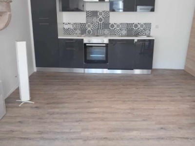 APPARTEMENT T3 A LOUER - SENNECEY LE GRAND - 75.26 m2 - 640 &euro; charges comprises par mois