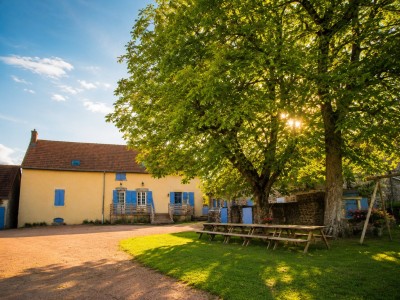 PROPRIETE A VENDRE - ST BONNET DE VIEILLE VIGNE - 200 m2 - 495 000 &euro;