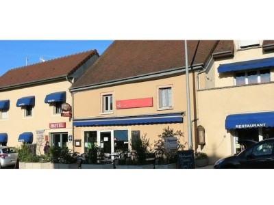Murs commerciaux hôtel-bar-restaurant +app.T2 75m2 A VENDRE - AUXONNE - 770 m2 - 380 000 &euro;