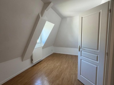 APPARTEMENT T5 A LOUER - CHALON SUR SAONE - 77 m2 - 750 &euro; charges comprises par mois