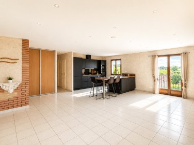 MAISON A VENDRE - ST BERAIN SOUS SANVIGNES - 187 m2 - 210 000 &euro;