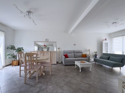 MAISON DE VILLE INDIVIDUELLE AVEC JARDIN ET GARAGE A VENDRE - CHENOVE - 88.97 m2 - 299 000 &euro;