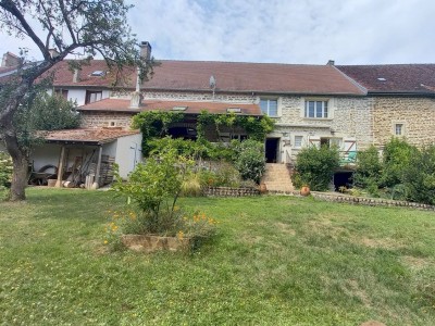 Maison de village rénovée A VENDRE - POUILLY EN AUXOIS - 180 m2 - 245 000 &euro;