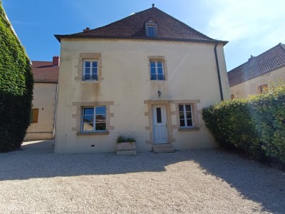 Maison 169 m2 avec grange au cœur de Talmay A VENDRE - TALMAY - 169 m2 - 210 000 &euro;