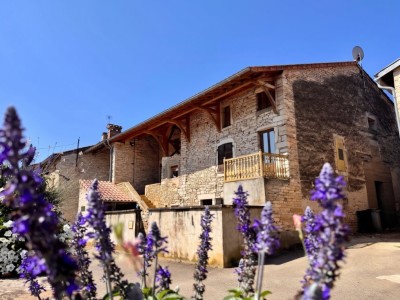 Maison en pierre avec jardin et terrasse A VENDRE - CHARDONNAY - 102 m2 - 149 500 &euro;