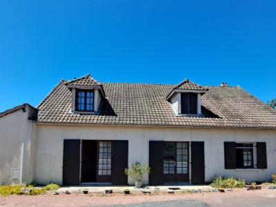 MAISON A VENDRE - ST FORGEOT - 109 m2 - 120 000 &euro;