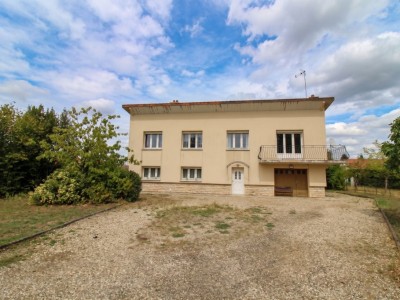 Pavillon 4 chambres, garage et dépendances. A VENDRE - ST MARCEL - 165 m2 - 239 000 &euro;