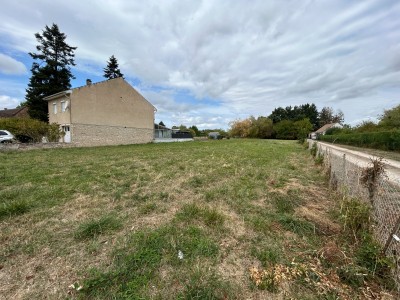 Terrain constructible non viabilisé - SENNECEY LE GRAND - VENDU