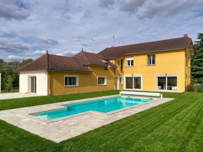 MAISON A VENDRE - AUTUN - 349.11 m2 - 630 000 &euro;