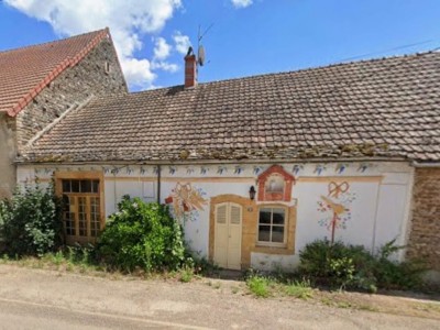 Maison de village A VENDRE - STE SABINE - 106 m2 - 75 000 &euro;