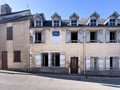 ENSEMBLE IMMOBILIER A VENDRE - TOULON SUR ARROUX - 272 m2 - 131 000 &euro;