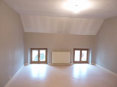 APPARTEMENT T1 A LOUER - GIVRY - 29.31 m2 - 395€ charges comprises par mois
