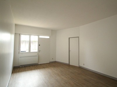STUDIO A LOUER - AUTUN - 37.85 m2 - 358€ charges comprises par mois
